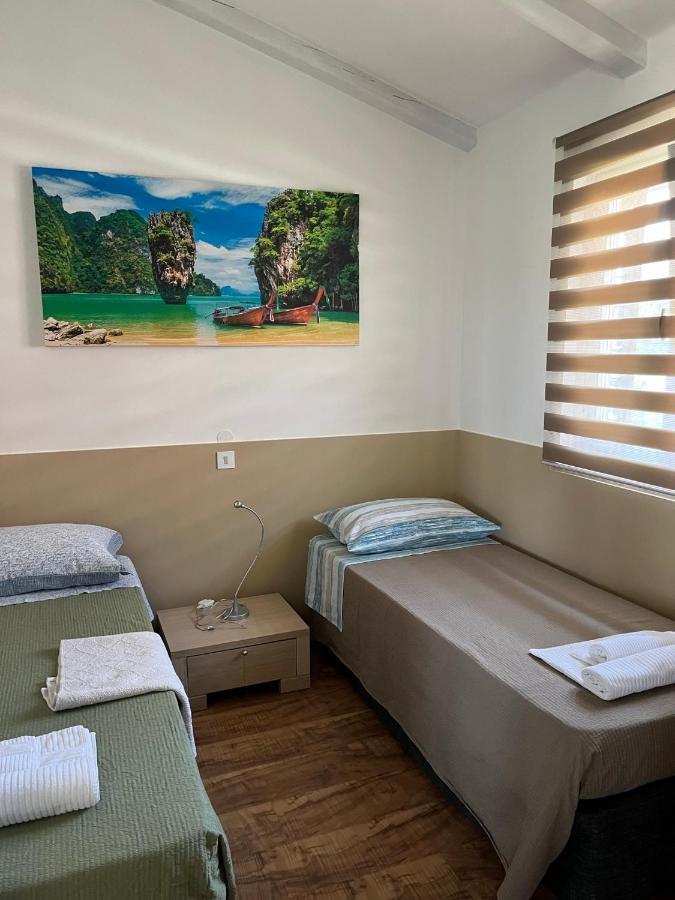 Holiday Home Rosa Gedići Esterno foto