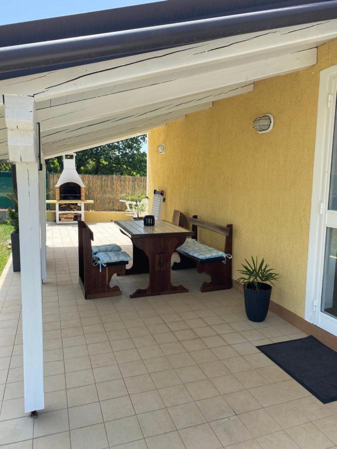 Holiday Home Rosa Gedići Esterno foto